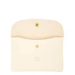 Case in leather color milk