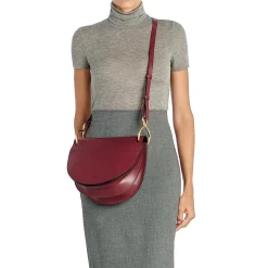Consuelo Women's crossbody bag in leather color black cherry