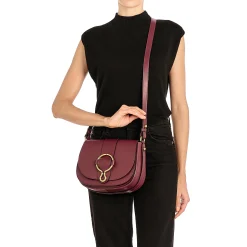 Consuelo Women's crossbody bag in leather color black cherry
