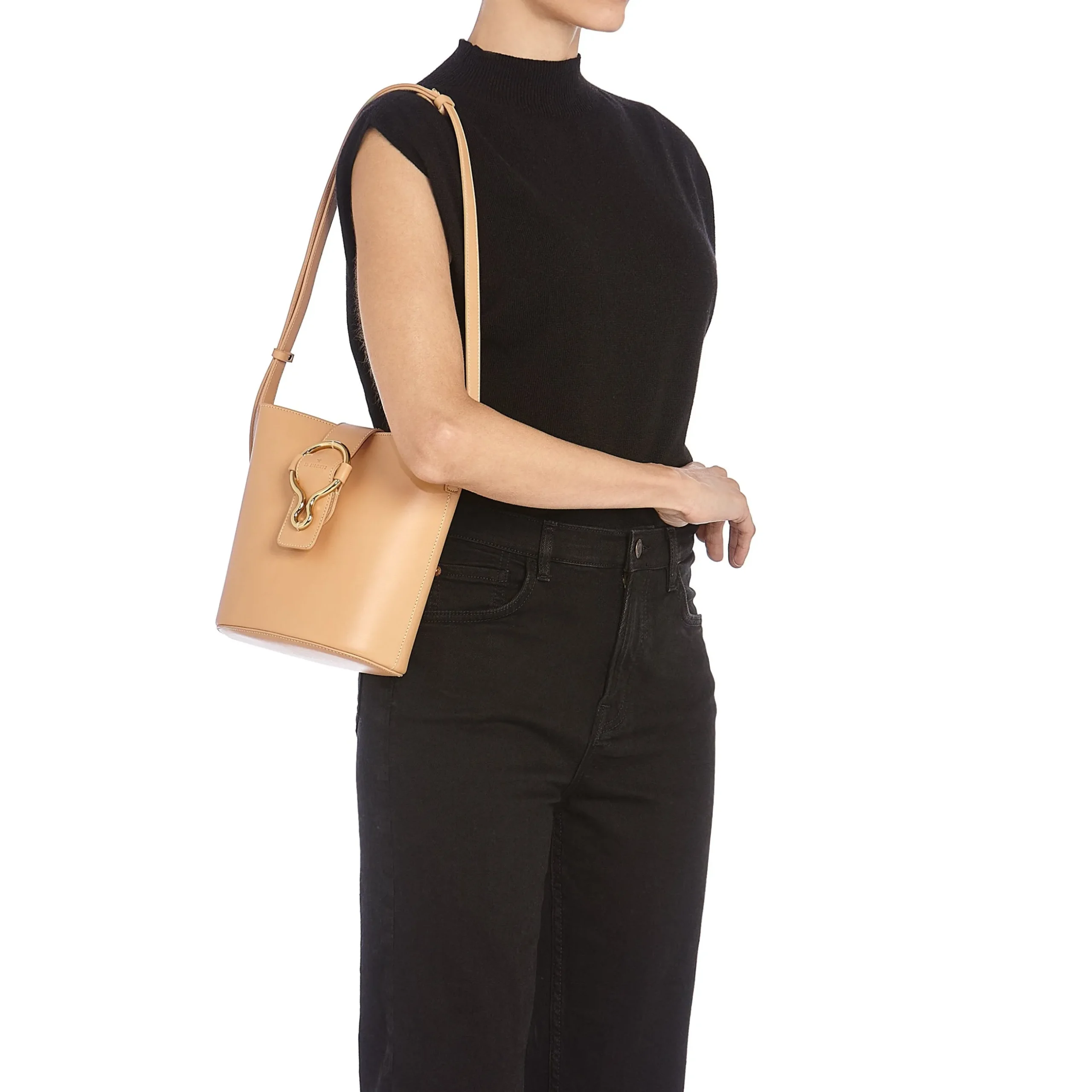 Consuelo Women's bucket bag in leather color natural