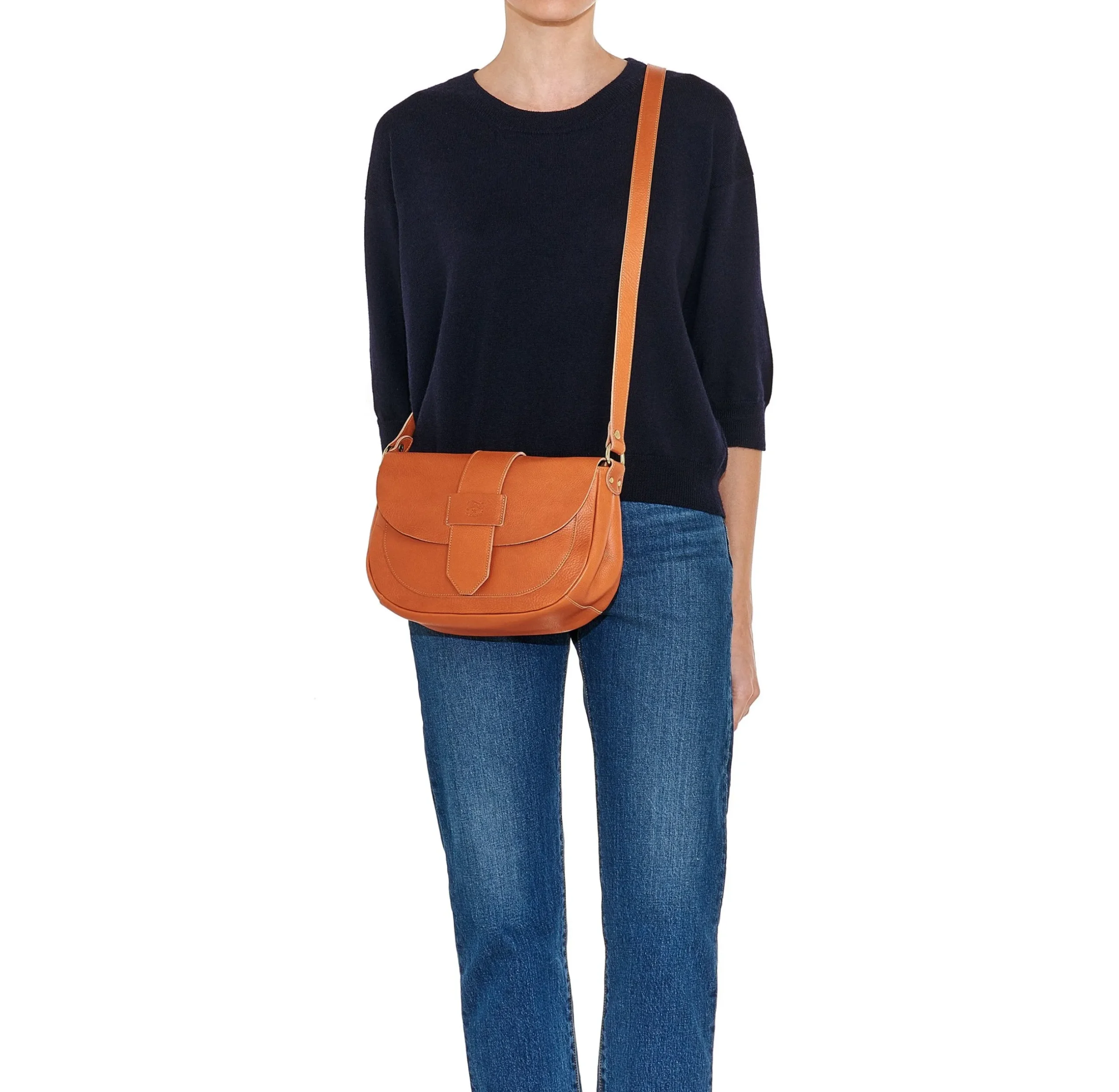 Fausta Medium Women's crossbody bag in leather color caramel