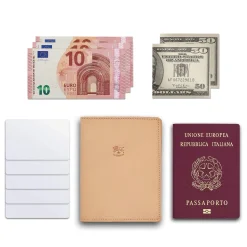 Passport holder in leather color natural