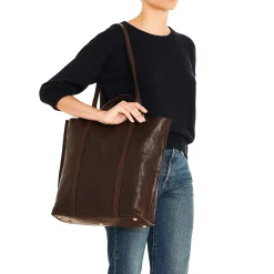 Women's handbag in vintage leather color coffee